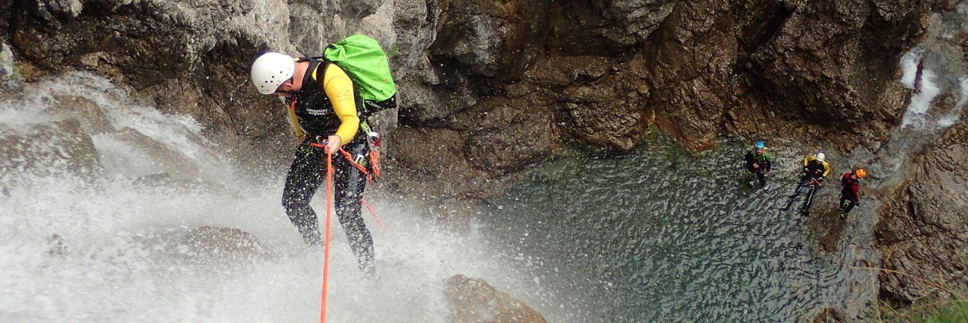 Descente en rappel Canyonong